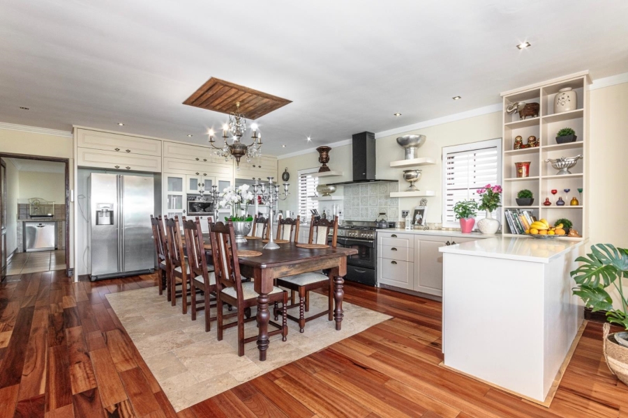 5 Bedroom Property for Sale in Atlantic Beach Golf Estate Western Cape